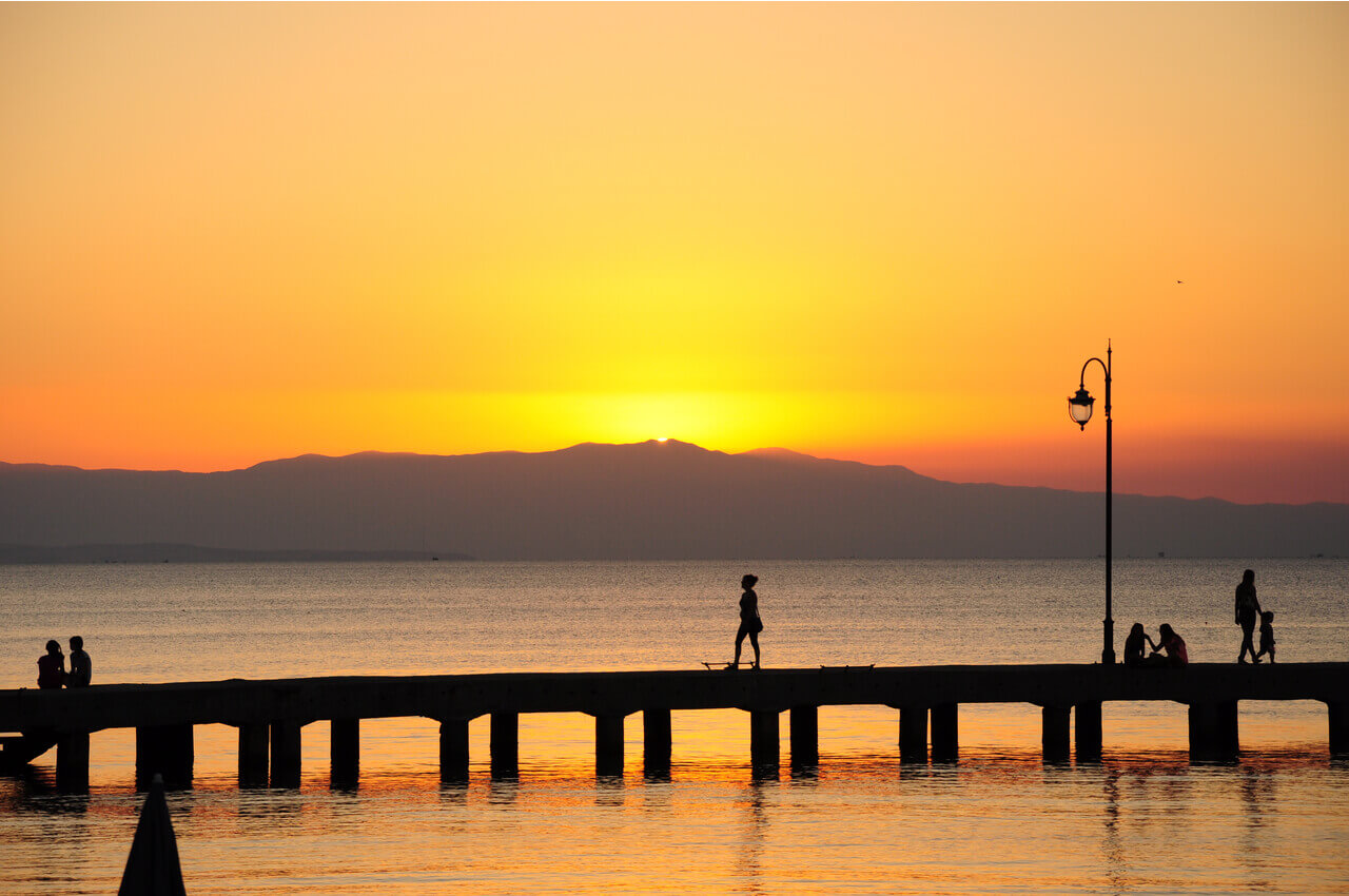 Οι 5 καλύτερες παραλίες κοντά στη Θεσσαλονίκη - Περαία - Alpha Drive Rent a Car